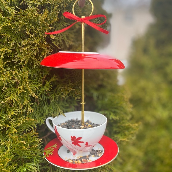 Tea Cup Bird Feeder Garden Ornament Perfect for Mother’s Day - Picture 2 of 10